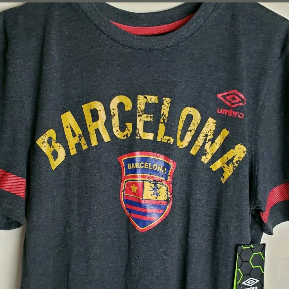 NWT Mens Medium Umbro Barcelona Soccer shirt
